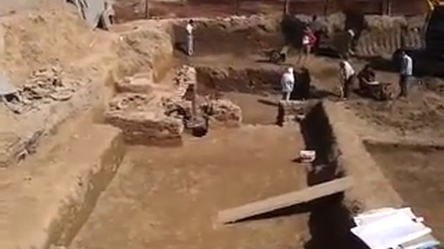В центре Сайрама найдена (по словам археологов) баня (хаммом) 9 века. смотреть онлайн