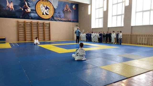 Гимназия 8. Тренировка у 1-х классов. Тренеры Палкин Е. В. и Крайнов А. К. смотреть онлайн