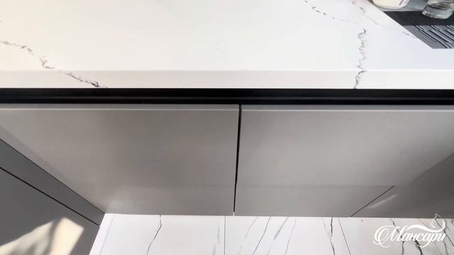 Современная Кухня. Каменная Столешница. Мойка Подстольного Монтажа смотреть онлайн