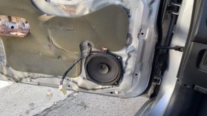 Замена штатных динамиков в Mitsubishi Lancer 9 на DL Audio Gryphon Pro 165 Midbass