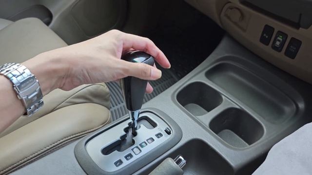 In Depth Tour Toyota Fortuner 2.7 G [AN60] 2nd Facelift (2011) - Indonesia смотреть онлайн