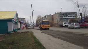 "Максим машет". Автобус ПАЗ-32053-70 № КЕ 811 66 следует через остановку "Универмаг" по маршруту №1