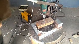 Стойка для дрели из штоков амортизаторов автомобиля. Homemade Drill press