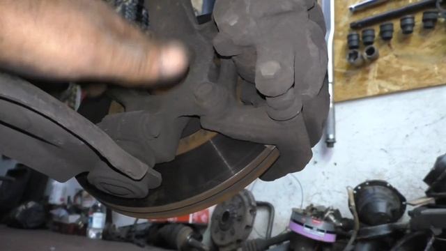 Замена диска сцепления Nissan Note 2009г.(1 часть) смотреть онлайн