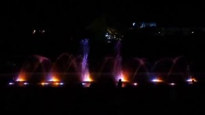 поющие фонтаны Санкт-Петербург