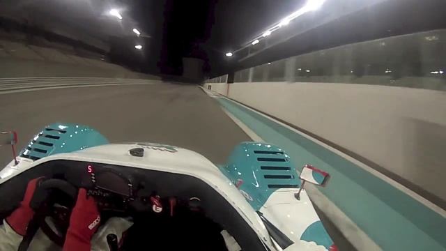 Abu Dhabi - Yas Marina Passenger Experience смотреть онлайн