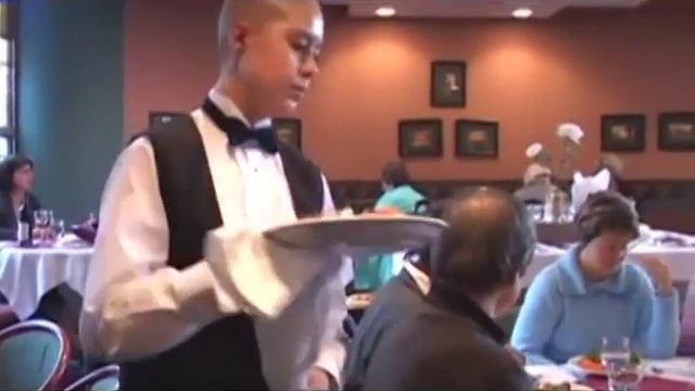 Этикет. Гость и официант... смотреть онлайн