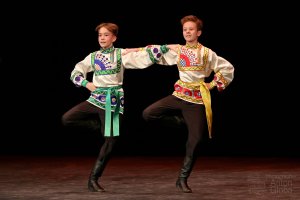 «Русская пляска», Ансамбль «Школьные годы». «Russian Dance», Ensemble «School Years». 4К