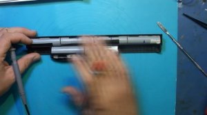 Разбираем АКБ ноутбука. Выясняем в чем неисправность.