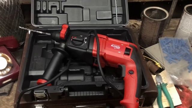 КИТАЙСКИЙ ПЕРФОРАТОР ЗА 3000 РУБЛЕЙ С КИТАЙСКИМ БУРОМ против СОВЕТСКОГО БЕТОНА!!! смотреть онлайн