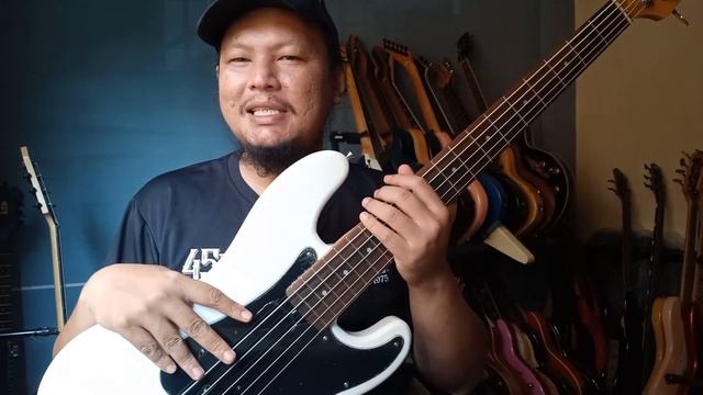 JCraft PB-2A Active 5-String Bass Guitar Review смотреть онлайн