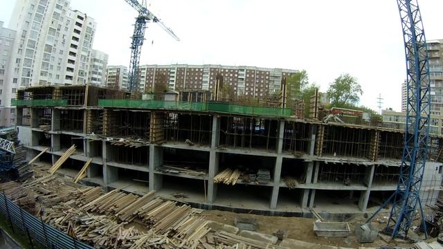 Timelapse: Один день стройки возле БЦ «Меридиан», 28.05.2013. (c аннотациями) смотреть онлайн
