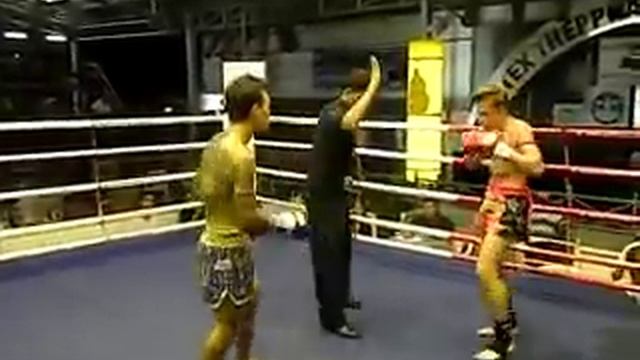 Отец болеет за сына 240