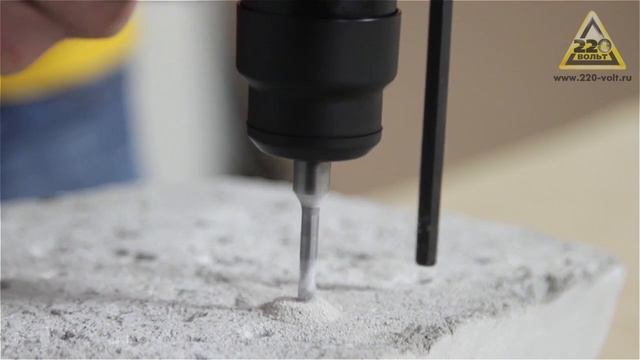 Перфоратор MAKITA HR2440 смотреть онлайн