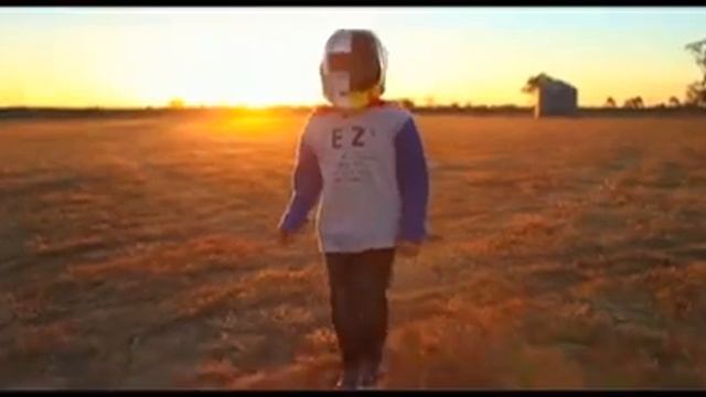 Daft Punk Masks in WeeWaa смотреть онлайн