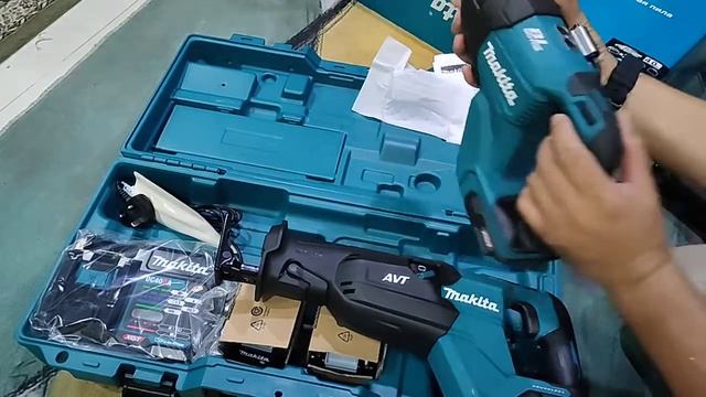 Makita XGT 40V Reciprocating saw JR002G смотреть онлайн