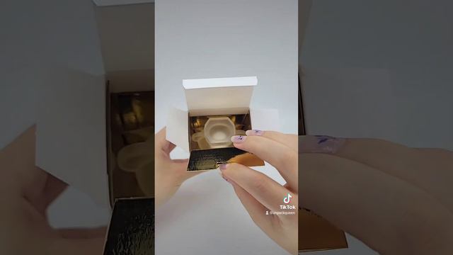 Moschino Toy 2 Perfume смотреть онлайн