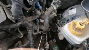 Замена пыльников тросов переключения передач кпп Фиат Альбеа.