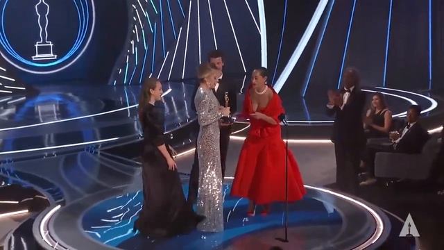 Sian Heder Wins Best Adapted Screenplay for 'CODA' | 94th Oscars смотреть онлайн