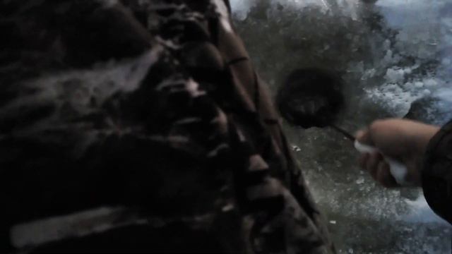 Рыбалка на ротана. Ловля ротана на мормышку с мотылем. Зимняя рыбалка. смотреть онлайн