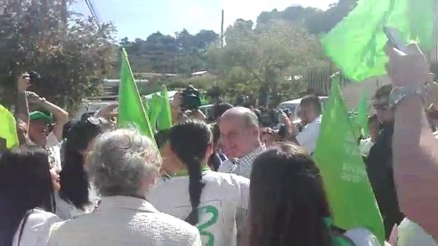 Figueres topó con fiesta de simpatizantes en Corralito смотреть онлайн