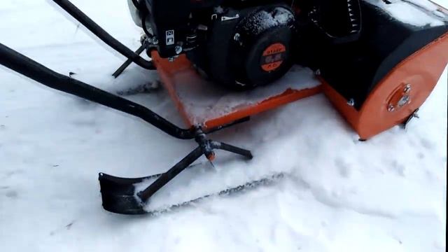 Снегоуборщик с колёс на лыжи смотреть онлайн