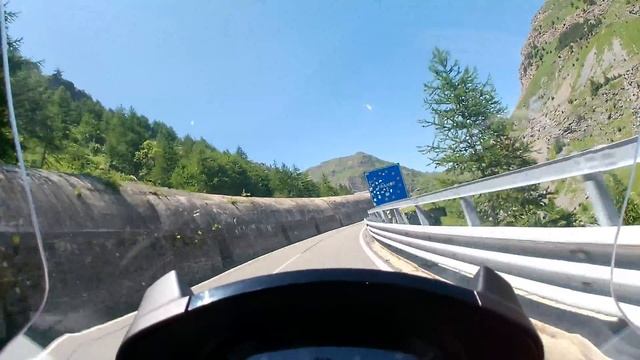 HONDA INTEGRA 750 DCT: IS MORE SCOOTER OR MORE BIKE ?  PLEASE REPLY