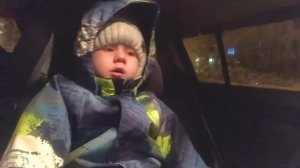Роман Лихацкий в 2,5 года поёт и танцует под песни группы Садко?