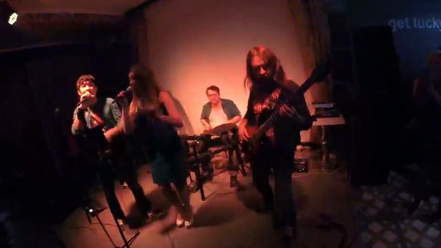 Алексей Воробьев – Сумасшедшая/cover-Live Band NEW TONE смотреть онлайн