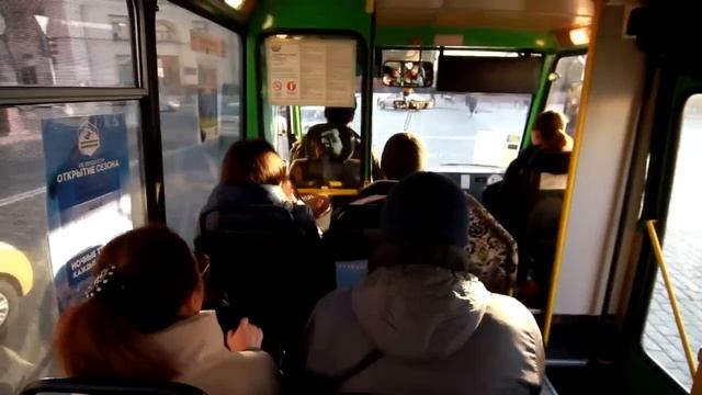 Водитель харьковской маршрутки развлекает пассажиров классикой смотреть онлайн