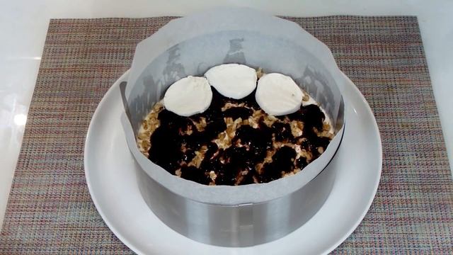 ТОРТ С ЗЕФИРОМ. По рецепту ЛАЙМЫ ВАЙКУЛЕ. Нежное лакомство с ягодами. смотреть онлайн