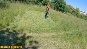 ? Садовый мультитул Dewalt DCMAS5713N и насадки - обзор аккумуляторного инструмента