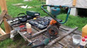 БЕНЗОПИЛа ДРУЖБА, как завести пилу без стартера, выставляем зажигание, ремонт бензопилы.