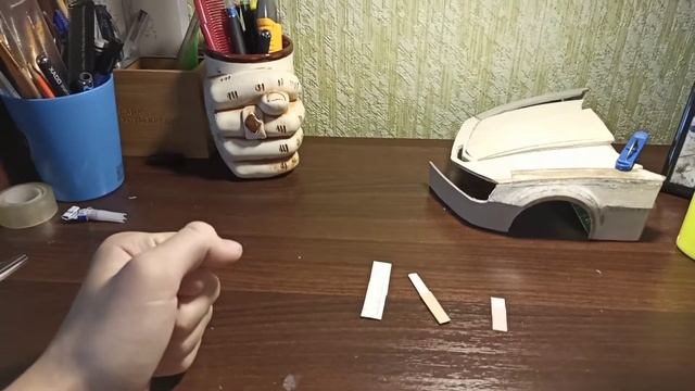 ИЗ КАКОГО КАРТОНА КЛЕИТЬ(модели, оружие и тд..) ТЕСТЫ РАЗНОГО КАРТОНА смотреть онлайн