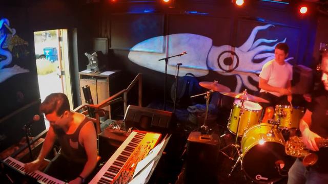 Eric Patterson Group - We Riff All Day - Synth Solo смотреть онлайн