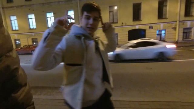 24 ЧАСА В ОДЕЖДЕ НАИЗНАНКУ смотреть онлайн