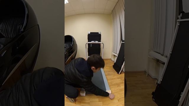 Как правильно смазывать полотно беговой дорожки. Подробный гайд. смотреть онлайн