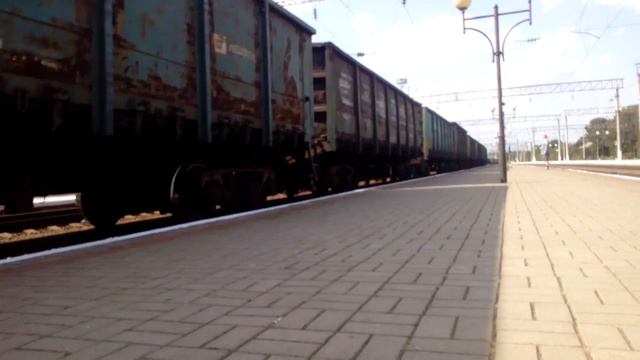 ВЛ80К—666 з вантажним потягом / VL80K-666 with cargo train смотреть онлайн