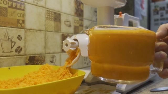 Соковыжималка TRIBEST greenstar pro в работе. Переход на сыроедение смотреть онлайн