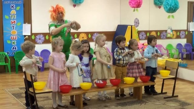 Детский Танец Стирка. Танец Мамины помощники. Дети 4-5 лет. Праздник Весны. 8 Марта в детском саду. смотреть онлайн