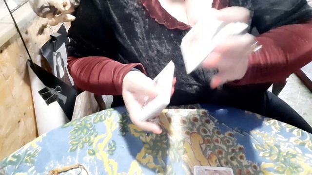 расклад ПОЧЕМУ НЕ ПРОДАЕТСЯ ДОМ смотреть онлайн