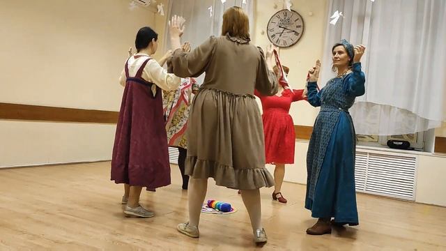 студия круговых танцев народов мира Елены Сотниковой смотреть онлайн