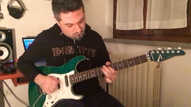 Hustle Martin Miller Cover - Jam Track Central - Fractal AX8 - (No FM3) - Tom Anderson Guitar смотреть онлайн