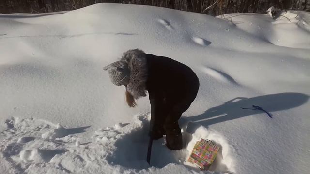 Завтра уже 23 февраля .. не рискуй 8 марта! Дари правильные подарки! смотреть онлайн