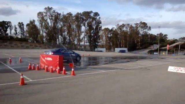 VW Passat En Pista Deslizante Con ESP