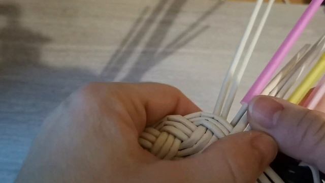 Композиционная корзинка для букета. Коротко. Composite basket for a bouquet. Briefly. смотреть онлайн