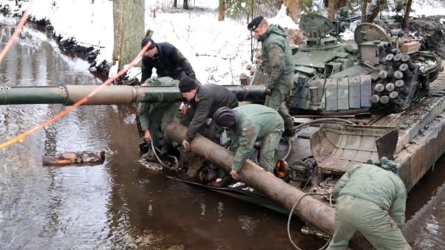 НЕМЦЫ даже сегодня не понимают для чего русским бревно на ТАНКЕ смотреть онлайн
