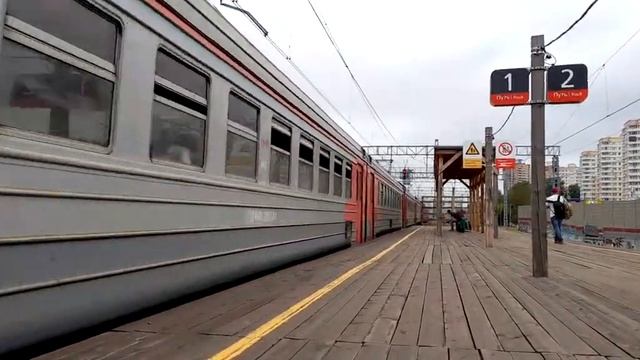 Электропоезд ЭД4МК-0085 с сообщением "Крутое - Нижегородская" смотреть онлайн