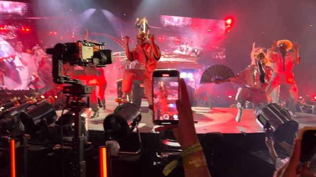 Beyoncé - BLACK PARADE (Renaissance World Tour Warsaw) смотреть онлайн
