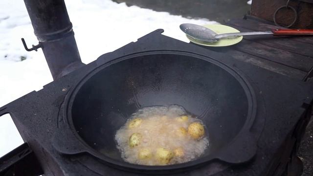 УТКА С ОВОЩАМИ В КАЗАНЕ НА КОСТРЕ.#andreirotaru #утка#казан смотреть онлайн